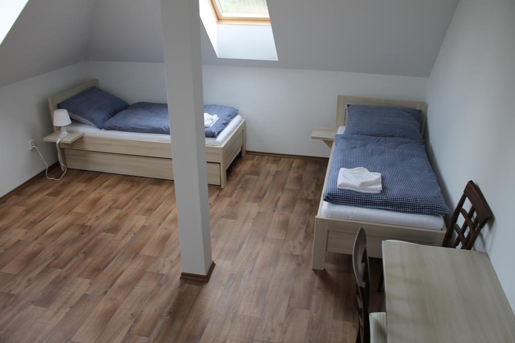 Hotel Penzion U Sklepu Hovorany Zewnętrze zdjęcie